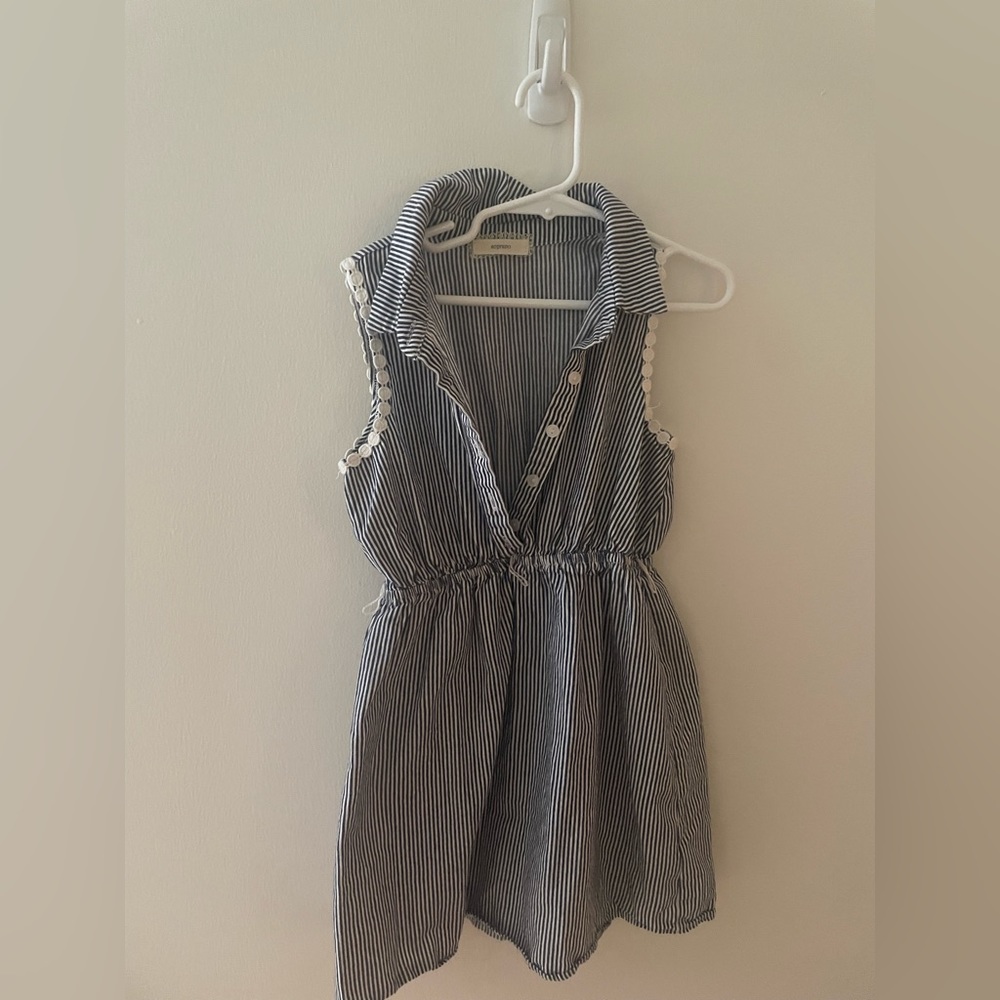 Sleeveless girls dress